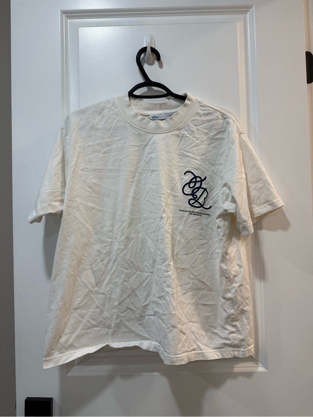 Men's Cream Short-Sleeve Logo Tee — Unbranded